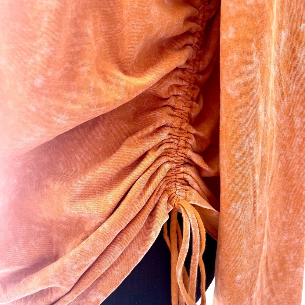 PINK Orange Long Sleeve with Ruched‎ Details large - Picture 2 of 5